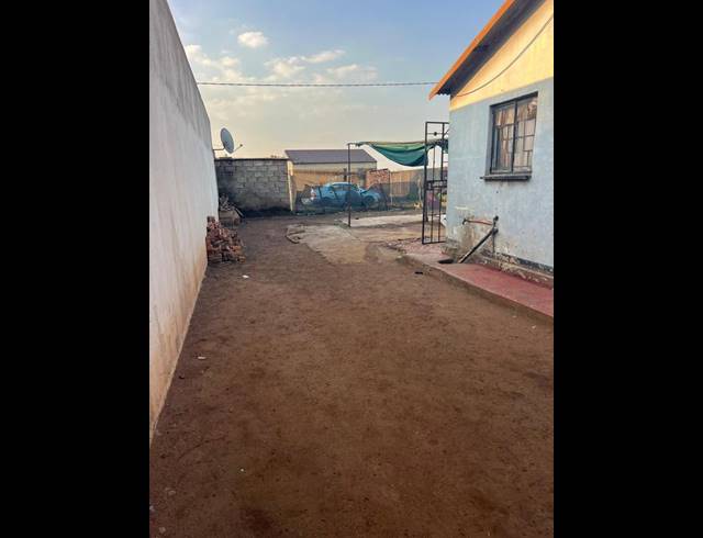 2 BEDROOM HOUSE FOR SALE IN KATLEHONG SOUTH